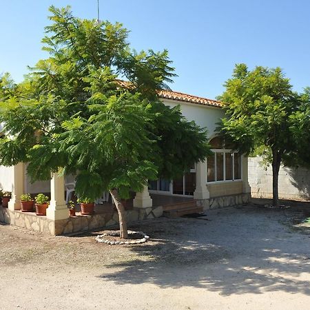 The House Pension Les Deveses Buitenkant foto